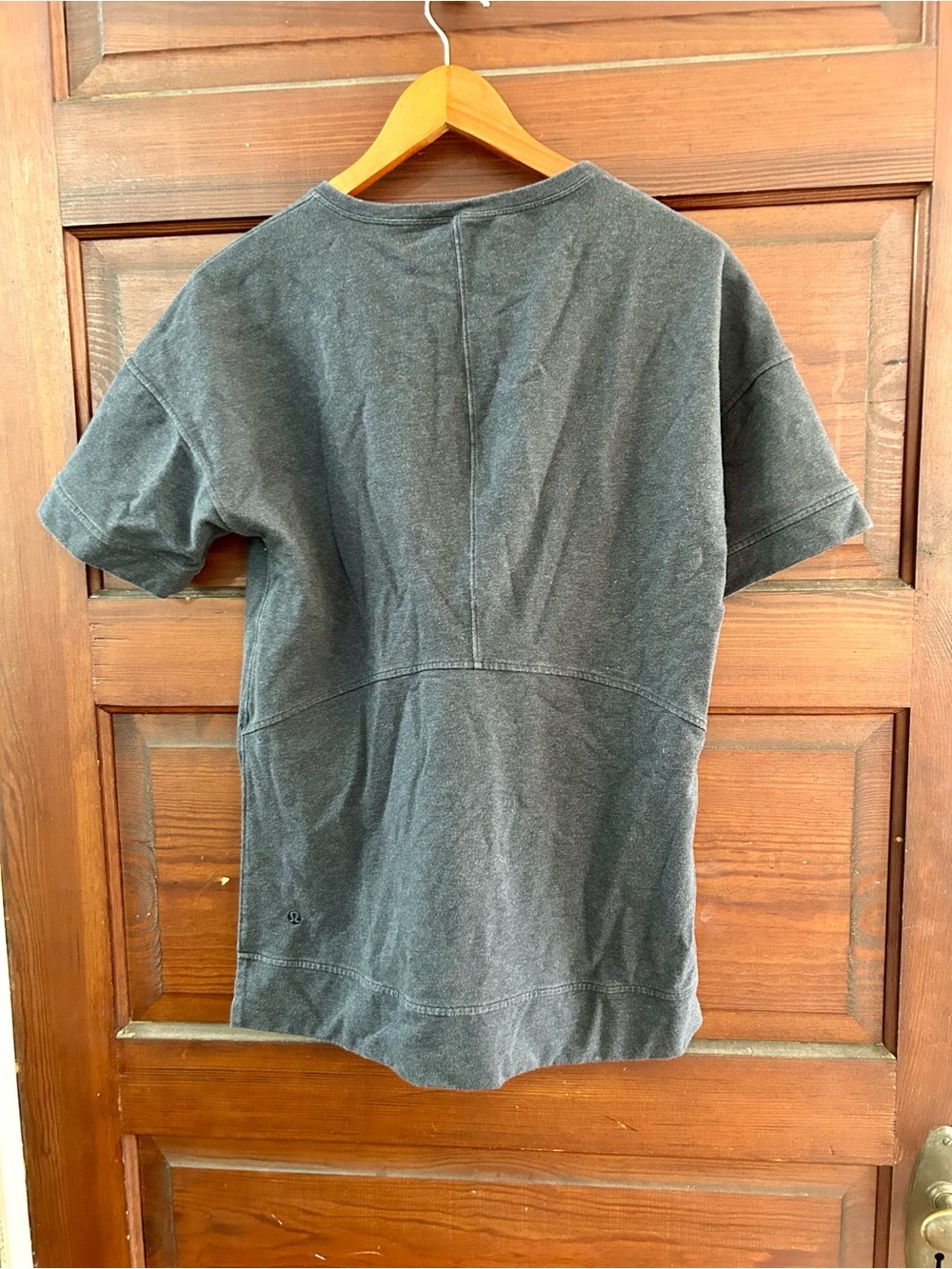 lululemon athletica Men’s Short Sleeve Tee in Heathered Naval - Picture 3 of 12